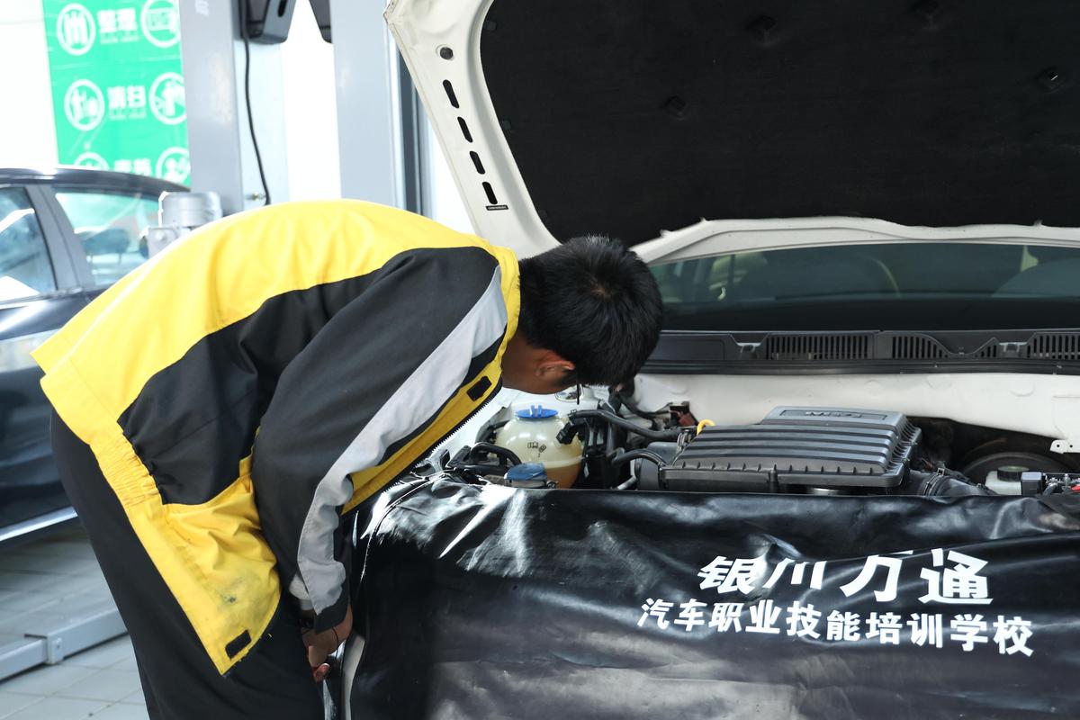 技工学校汽车维修专业_技工学校学汽修-第2张图片-职教招生网 技工学校汽车维修专业_技工学校学汽修-第2张图片-职教招生网