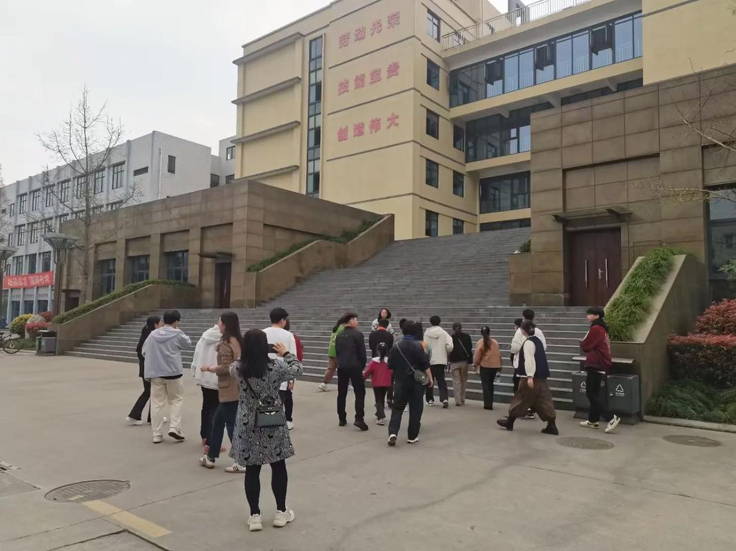 四川矿产机电技师学院秋季招生-四川矿产机电技师学院秋季招生时间?-第5张图片-职教招生网 四川矿产机电技师学院秋季招生-四川矿产机电技师学院秋季招生时间?-第5张图片-职教招生网