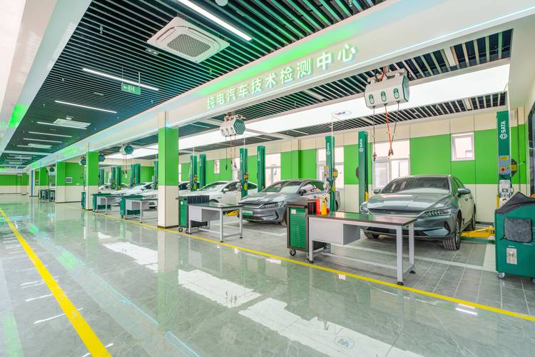 技校汽修新能源职业学校,技校新能源汽车专业做什么的-第4张图片-职教招生网 技校汽修新能源职业学校,技校新能源汽车专业做什么的-第4张图片-职教招生网