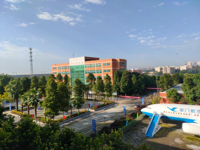四川核工业技师学院是公立吗-四川核工业技师学院地址在哪儿?-第5张图片-职教招生网 四川核工业技师学院是公立吗-四川核工业技师学院地址在哪儿?-第5张图片-职教招生网