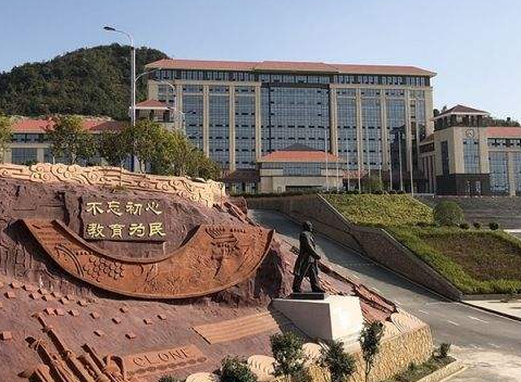 四川的高铁动车乘务学校-四川高铁司机学校？-第3张图片-职教招生网