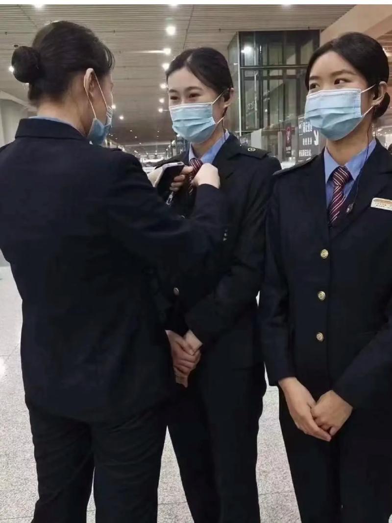 火车乘务学校-学火车乘务员报什么专业?-第2张图片-职教招生网 火车乘务学校-学火车乘务员报什么专业?-第2张图片-职教招生网